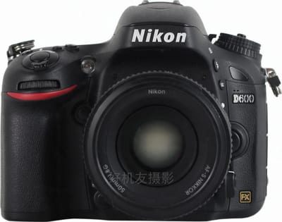 D600